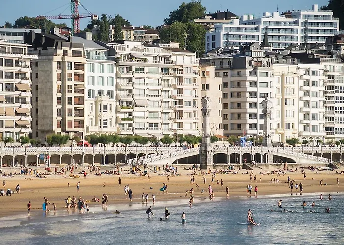 Brand New I Beachfront I 3 Min Old Town Anvers Appartamento *